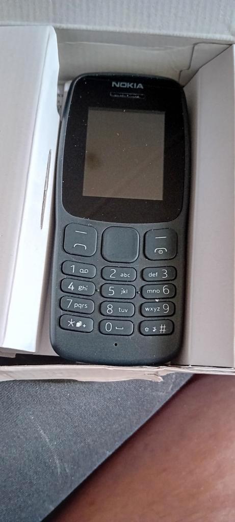 Nokia 106.