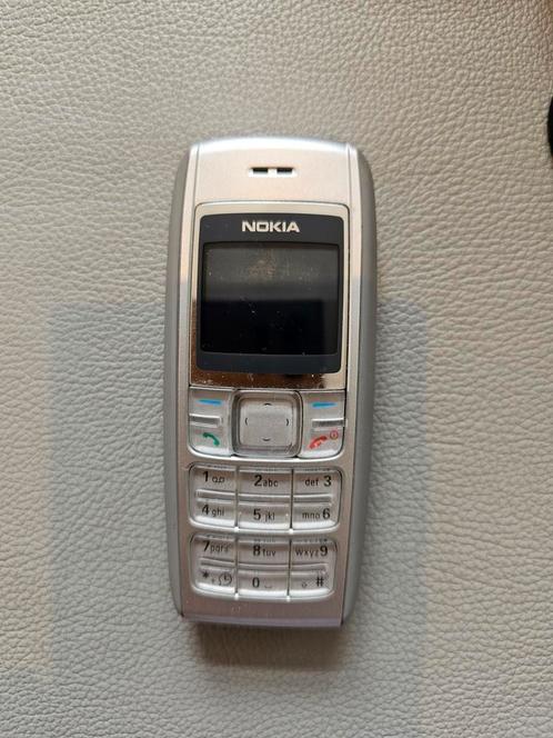 Nokia 1600 met oplader