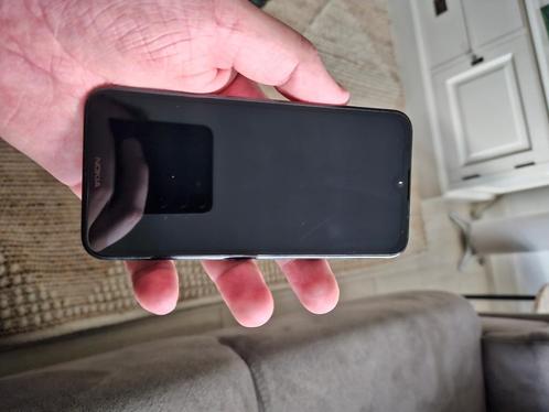 Nokia 2.2 smartphone zwart (gebruikt  zeer traag)  hoesje