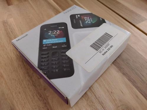 Nokia 222 met lader en doos