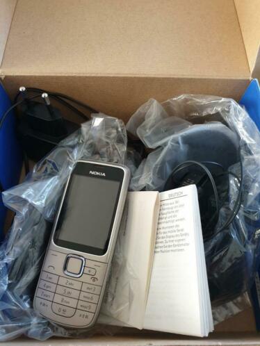 Nokia 2710 met doos en toebehoren