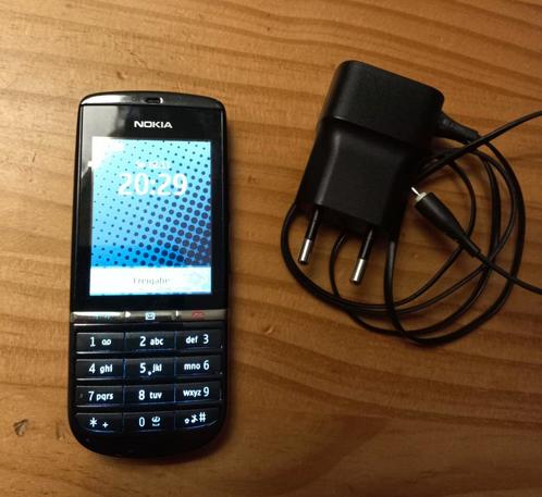 Nokia 300 met oplader zwart gsm