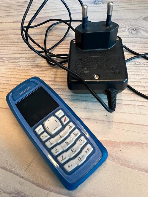 Nokia 3100 blauw met lader