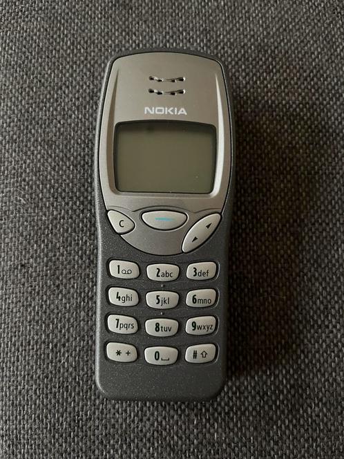 Nokia 3210 met lader