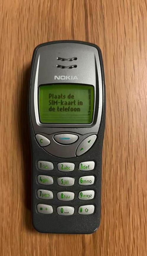 Nokia 3210 met oplader
