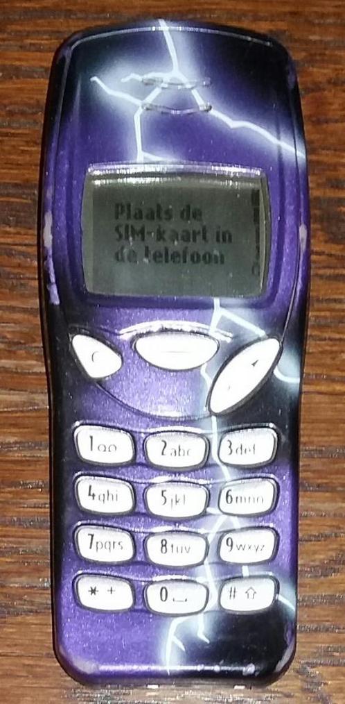 Nokia 3210 vintage mobiele telefoon