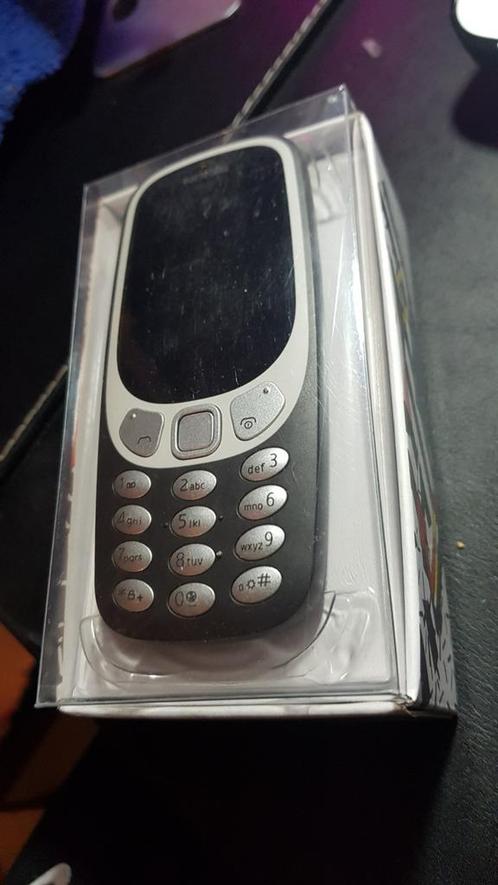 Nokia 3310 (3G) - Donkergrijs alles compleet