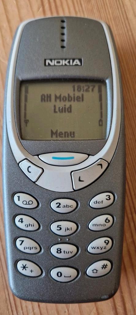 Nokia 3310.