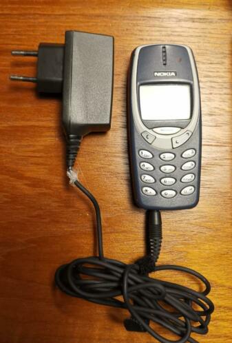 Nokia 3310 classic inclusief originele lader.
