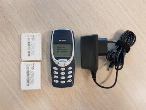 Nokia 3310 incl. 2 extra Batterijen