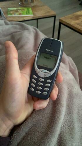 Nokia 3310 izgs met oplader