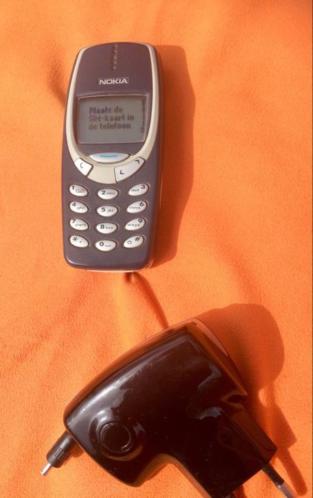 Nokia 3310 met oplader