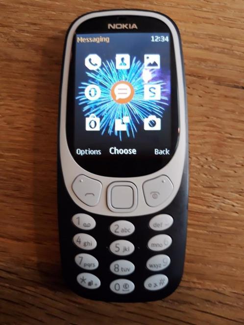 Nokia 3310 nieuw model incl doosje, oortjes en lader.