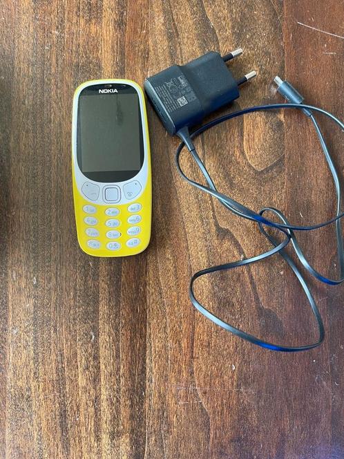 Nokia 3310 retro uitvoering (geel)