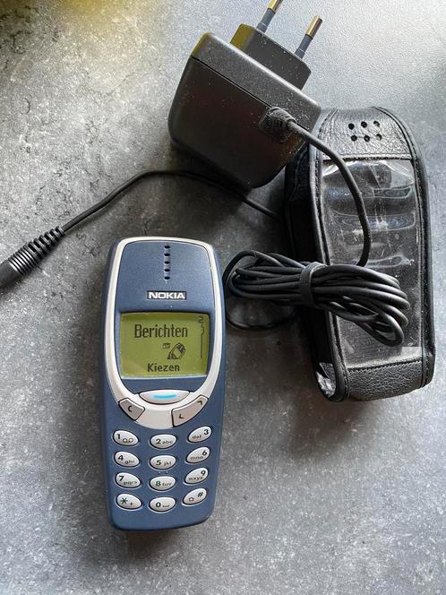 Nokia 3310 simlock vrij met oplader en hoesje