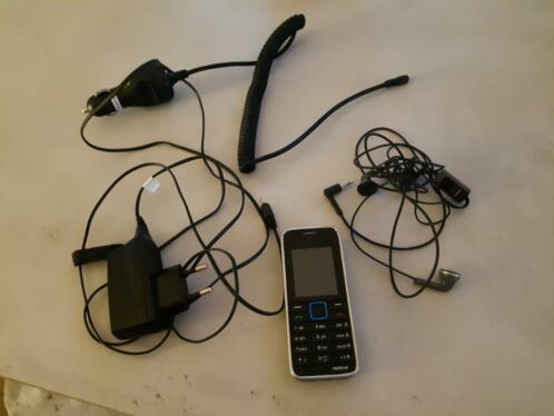 Nokia 3500c incl oplader, auto oplader amp oordopjes