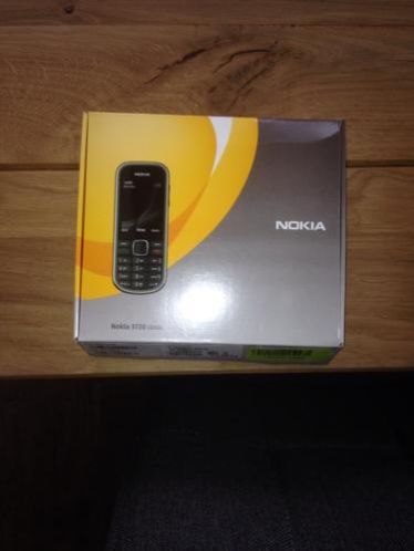 Nokia 3720 classic