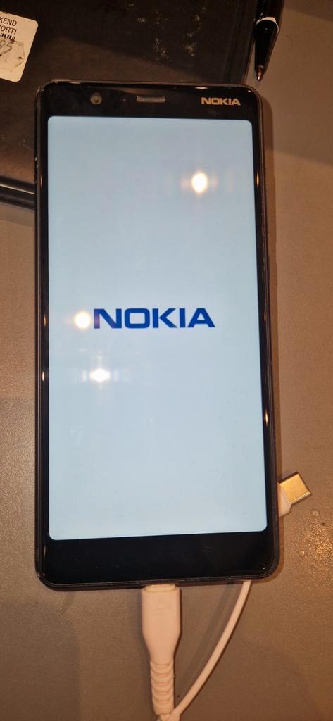 Nokia 5.1 wachtwoord locked. Paar maandjes gebruikt.