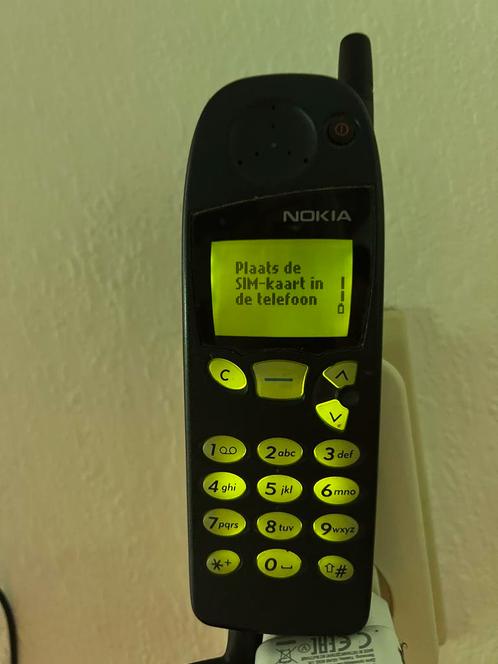 Nokia 5110 met oplaad kabel