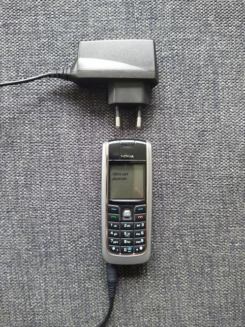 Nokia 6021 met originele lader  adapter