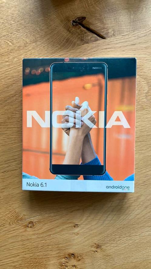 Nokia 6.1 inclusief hoesje