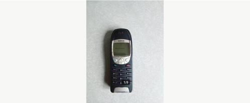 Nokia 6210 Simvrij met een nieuwe accu.