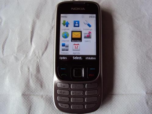Nokia 6303 ci  RM 638 compleet met lader.