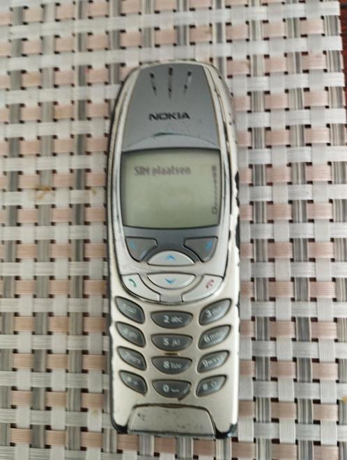 Nokia 6310 i met oplader