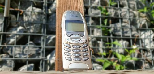 Nokia 6310i in nieuwstaat met lader