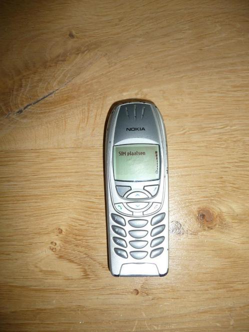 Nokia 6310i, incl. Nokia (auto) laadkabel