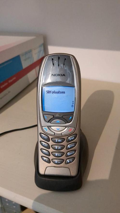 Nokia 6310i met nieuwe covers