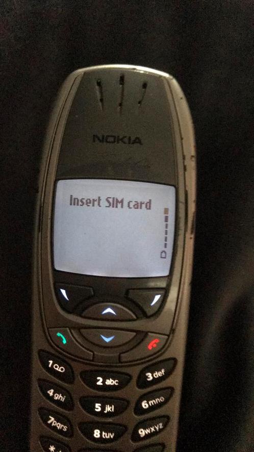 Nokia 6310i met oplader