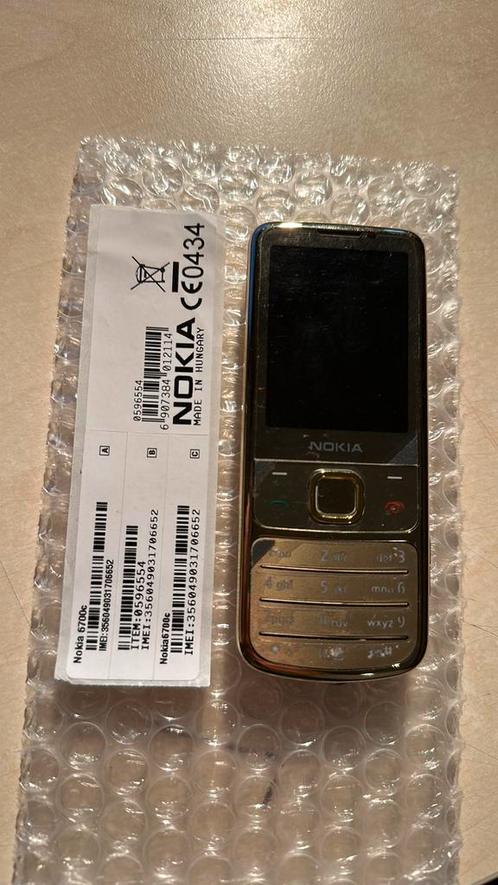 Nokia 6700 Gold collectors item gloednieuw en ongebruikt