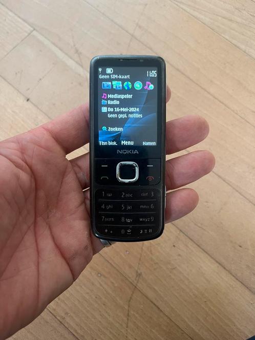 Nokia 6700 vintage met oplader werkt goed