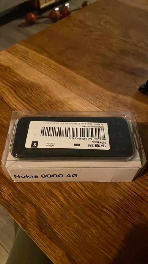 Nokia 8000 4G nieuw