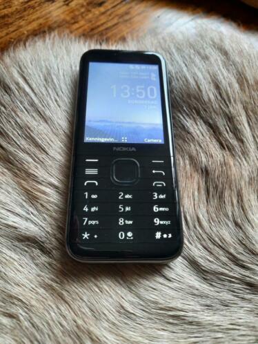Nokia 8000 4G.nieuw