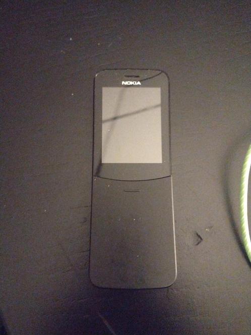 Nokia 8110 4g telefoon Whatsapp alles kan er op