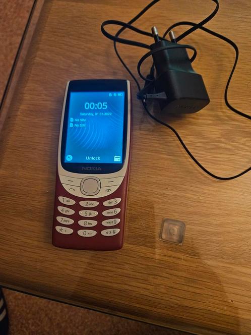Nokia 8210  4G Dual Simkaart  met lader