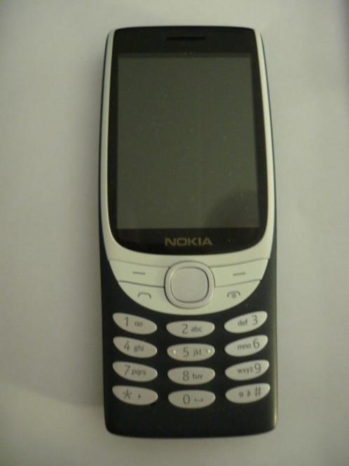 Nokia 8210 4G simlockvrij inclusief lader