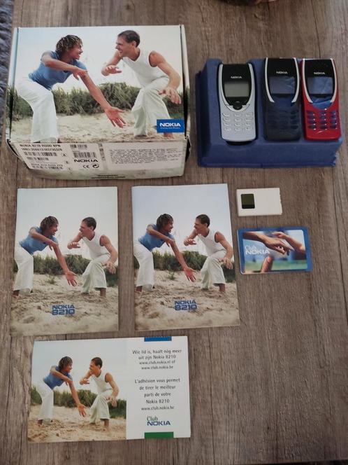 Nokia 8210, compleet in doos