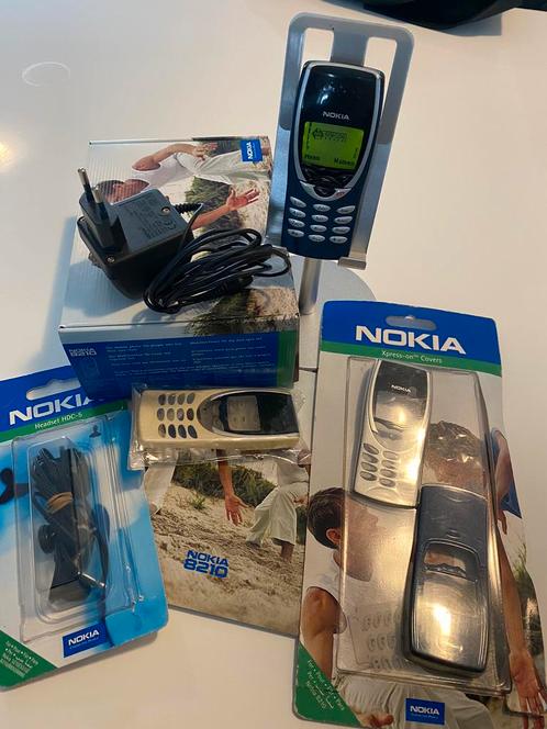 Nokia 8210 compleet in doos met accessoires