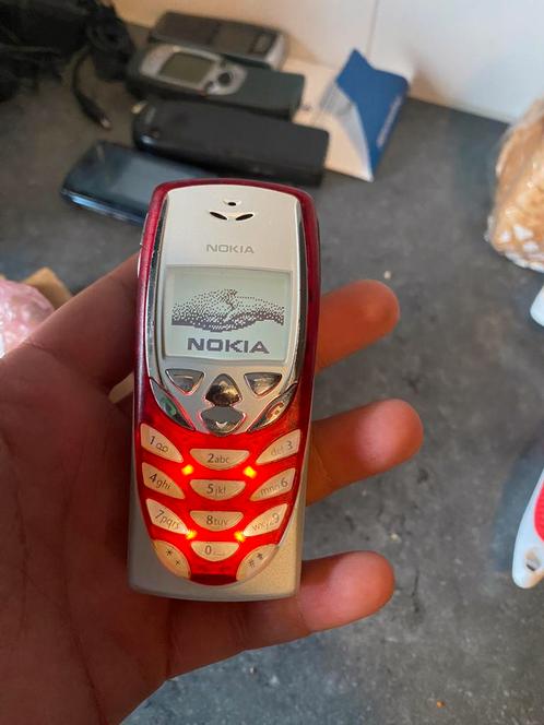 Nokia 8310 simlock vrij met lader amp nieuwe batterij