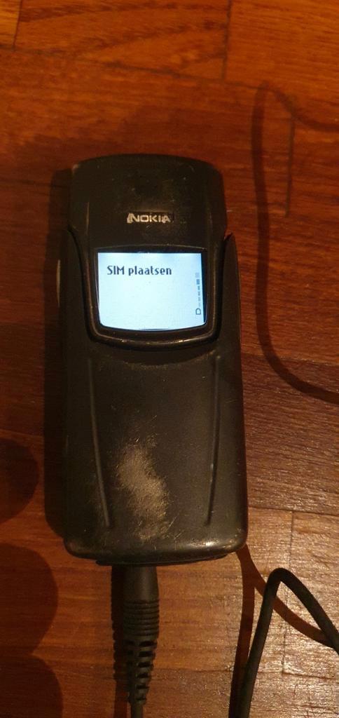 Nokia 8910 titanium ,uniek verzamel object 