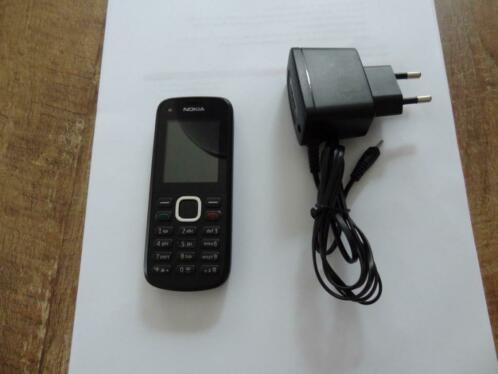 Nokia C1-02 incluis oplader.