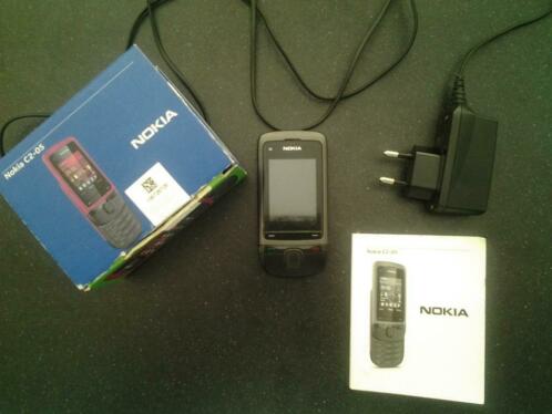 Nokia C2-05. Schuif telefoon