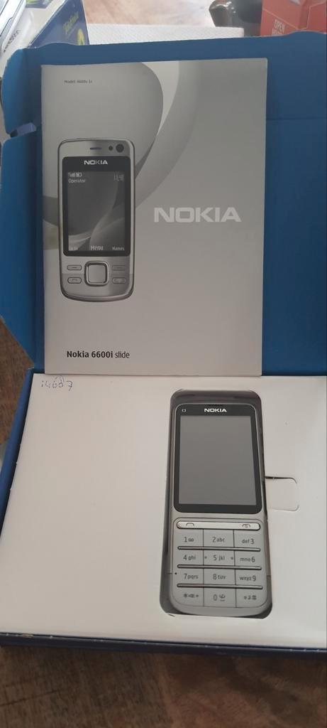 Nokia  C3 zilver