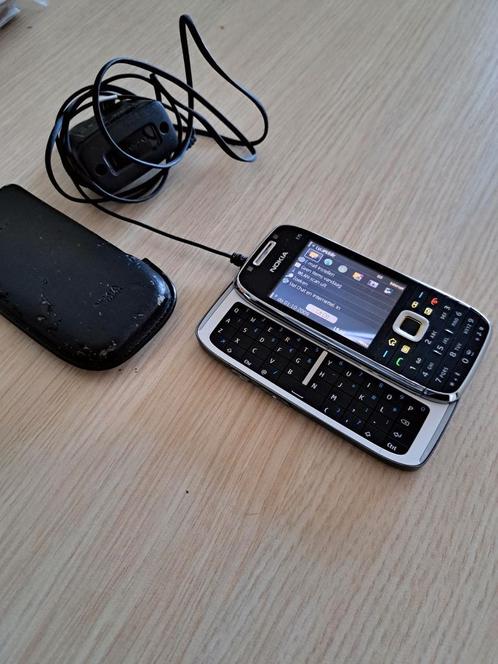 Nokia E 75 incl originele lader amp hoesje