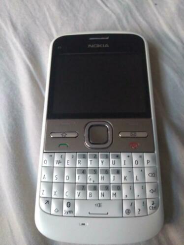 Nokia e5-00