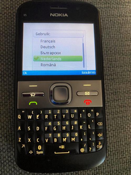 Nokia E5