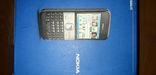 Nokia E5 zo goed als nieuw.